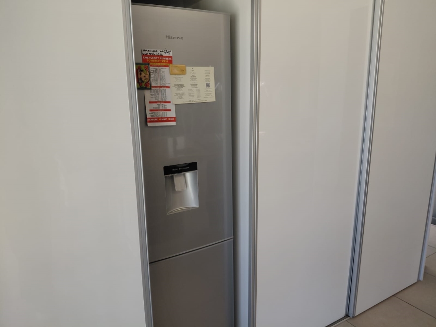 To Let 4 Bedroom Property for Rent in Greenways Golf Estate Western Cape